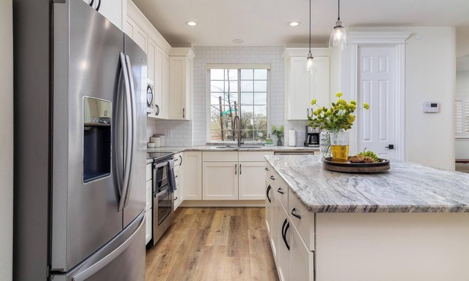Hurricane House | Spacious mansion near Zions - HUGE backyard - Private Pool Coming June 2024