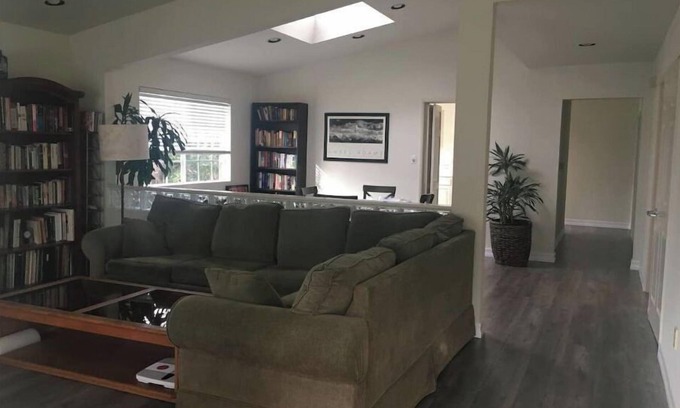 Mar Vista House | Spacious Mar Vista/Silicon Beach Home 4 + 2 - Sleeps 9!