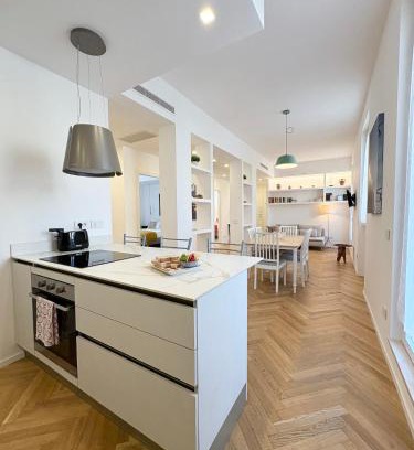 Quartiere XV Della Vittoria Apartment | Spacious, Modern with Terrace - Casa Vacanze Romane