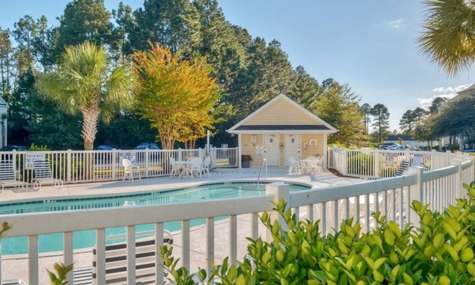 Waterford Plantation Condo | Spacious Myrtle Beach Family Condo w/Resort Pool!