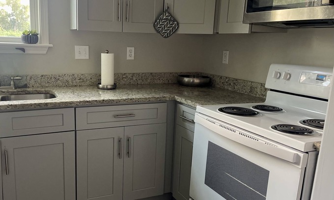 Kenner - Louis Armstrong International Airport House | Spacious Newly Renovated Townhome