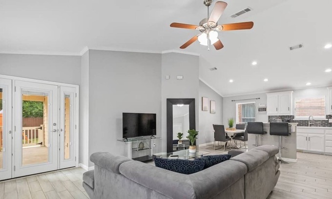 Fossil Creek House | Spacious North Fort Worth 3/2 Home Close to I35