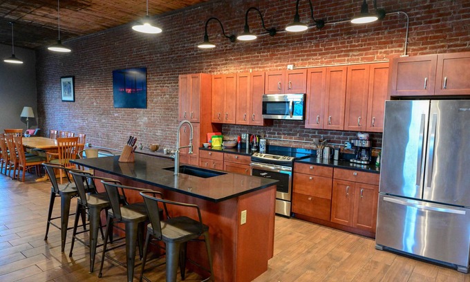 Eastport Condo | Spacious NY Style Loft Downtown Eastport