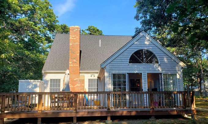 Wellfleet House | Spacious Oceanside 3BD-A/C, Sun Room, Quiet Location Close to All Wellfleet Offers