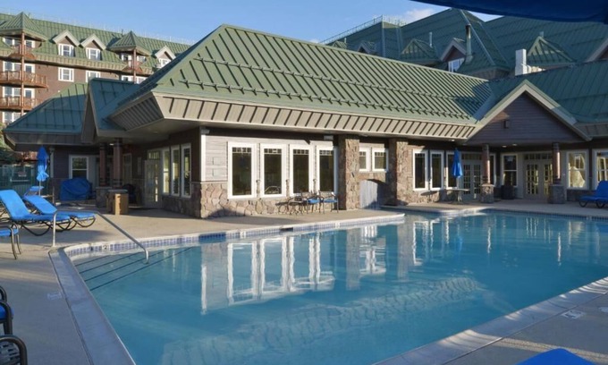 South Lake Tahoe Resort | Spacious one Bed Room/South Lake Tahoe/on lake/5 min to Heavenly/Pool