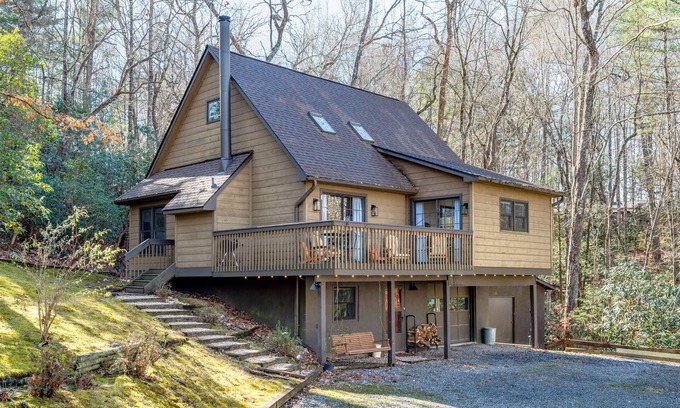 Pisgah Forest House | Spacious Pisgah National Forest home on woodsy lot with hot tub, fireplace