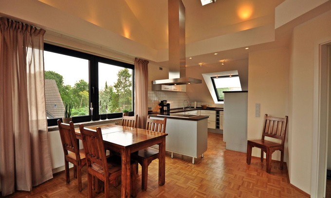 Bielefeld Apartment | Spacious, prestigious and comfortably furnished 3-room apartment