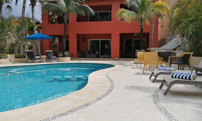 Puerto Aventuras House | Spacious, Private, Luxury Villa with Private Pool & 10 min. walk to the beach