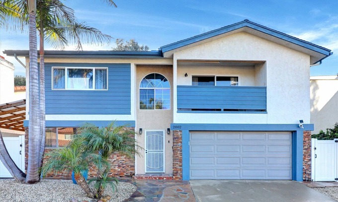 Point Loma Heights House | Spacious & Private, 5-BR, 3-BA, Hot Tub, Fire Pit, Free Cancellation