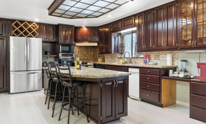 Tulare House | Spacious Private Getaway in Tulare Near Sequoia NP