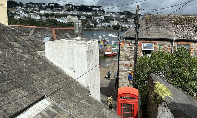 Polruan Cottage | Spacious Quayside Cottage in Polruan