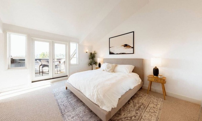 North Queen Anne House | Spacious Queen Anne Home w/Views, Patio, & Garage!