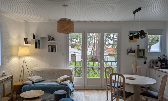 La Tranche-sur-Mer Apartment | Spacious quiet nest with garden near the sea