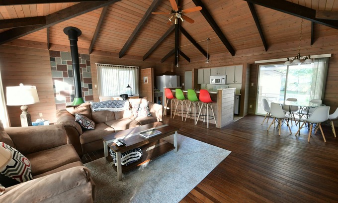 Traverse City House | Spacious, renovated 3 bedroom home in Traverse City