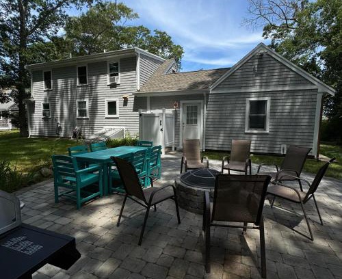 Sandwich House | SPACIOUS RENOVATED HOME in Historic Sandwich-MA CAPE COD
