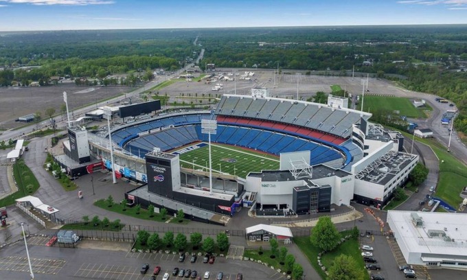 Orchard Park House | Spacious Retreat Walking Distance to Bills Stadium