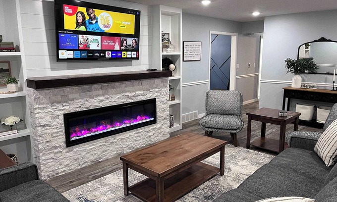 Sioux Falls House | Spacious Retreat with a Hot Tub and Theater Room