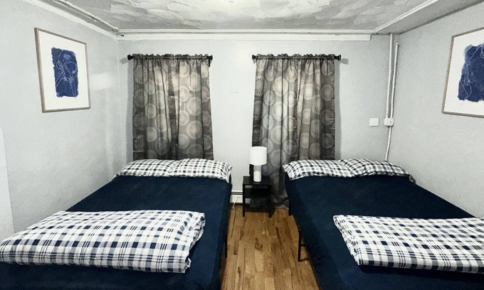 Ocean Hill House | Spacious Room