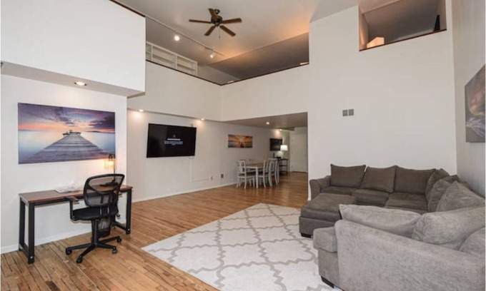 Racine House | Spacious second floor loft in Downtown Racine