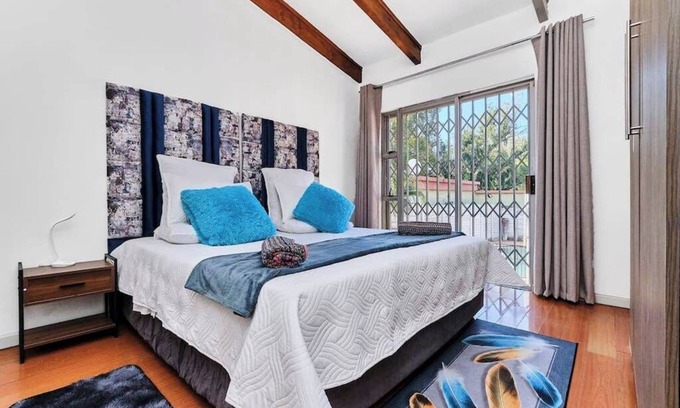 Woodmead House | Spacious & Serene 4 Bed House in Sandton