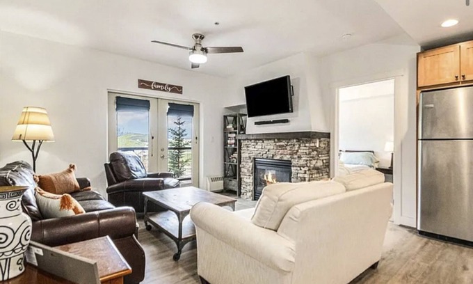 Silvercreek Condo | Spacious ski in/out condo w/shared pool, hot tub, great views & location