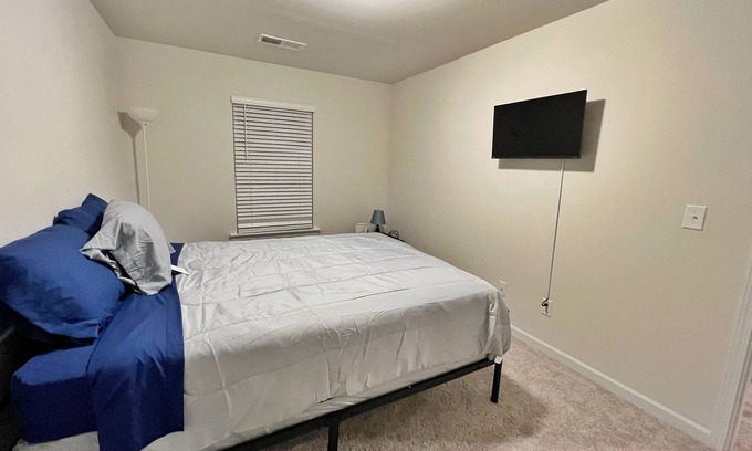 Lithonia House | Spacious Stonecrest Queen Bedroom