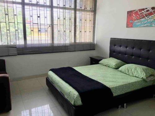 Santa Isabel Apartment | SPACIOUS STUDIO CENTRAL LOCATION (201)