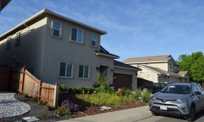 Woodland House | Spacious studio room; Private and secured place; Free Wifii, Free Parking, Free