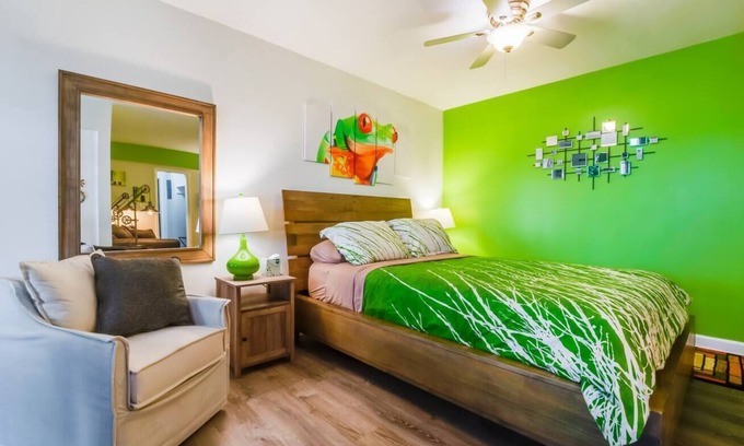 Coral Ridge Apartment | Spacious Studio w/Private Patio & Grill