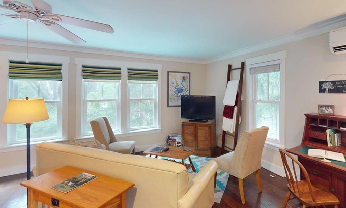 Olde Town Apartment | Spacious studio w/private W/D, steps to downtown Bluffton + near Hilton Head