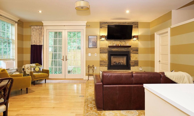 Trumansburg Apartment | Spacious Suite in Historic Mansion