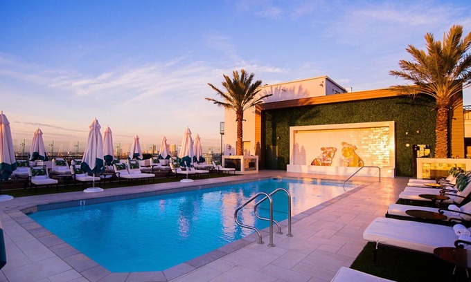 Norma Triangle House | Spacious Suite w/Private Balcony & Soaking Tub – Steps from Beverly Hills