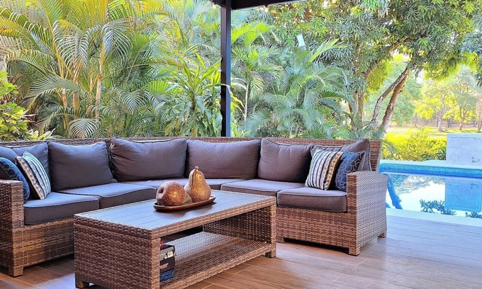 Tambor Villa | Spacious Tropical Villa Near Beach in Los Delfines