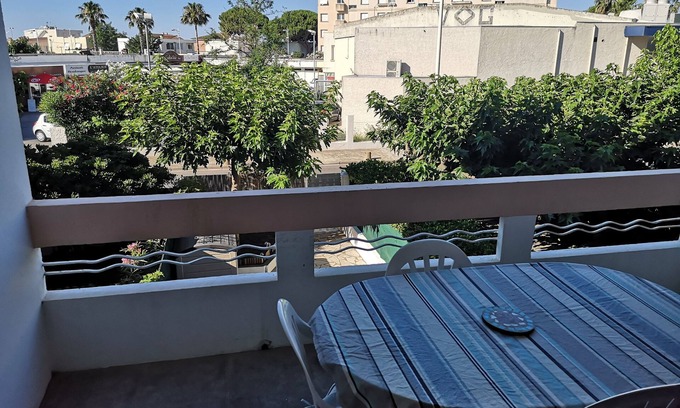 Montpellier Condo | Spacious T2 in Boucanet near the beach