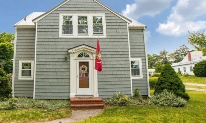 Buzzards Bay House | Spacious Three Bedroom Family Home in Bourne!