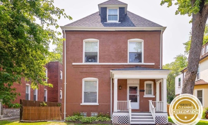 Tower Grove South House | Spacious Tower Grove 3BR Home/ABODEbucks