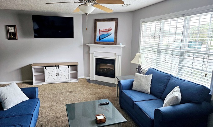 Greenville House | Spacious Townhome close to ECU and Hospital. Full of all the amenities you need.