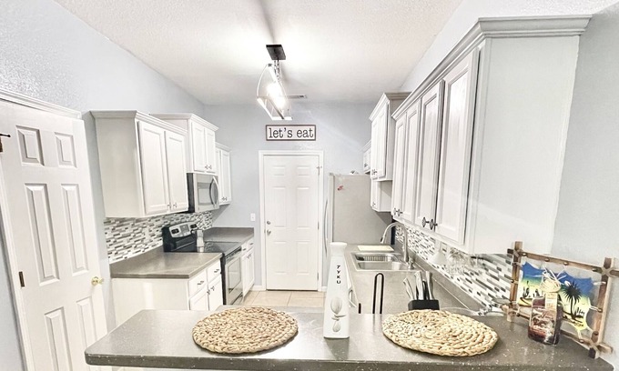 Niceville House | Spacious Townhome mins from Destin & Elgin AFB #2