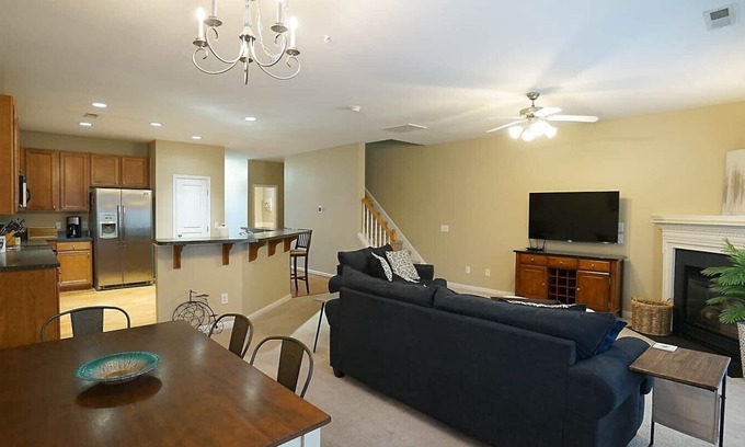 Southwest Raleigh House | Spacious Townhome with Community Pool
