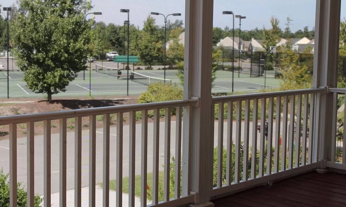 Bluffton House | Spacious Townhouse in Bluffton Overlooking Lake.