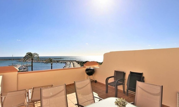Estepona House | Spacious townhouse with sea views and air-con, Close to marina, restaurants, bars and town centre