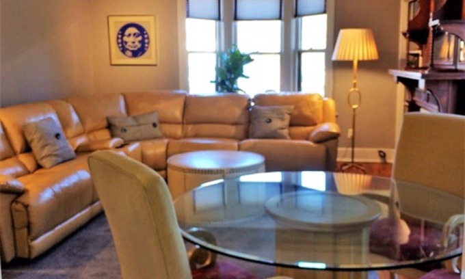 Midtown Apartment | Spacious Upstairs Apartment In Historic Home
