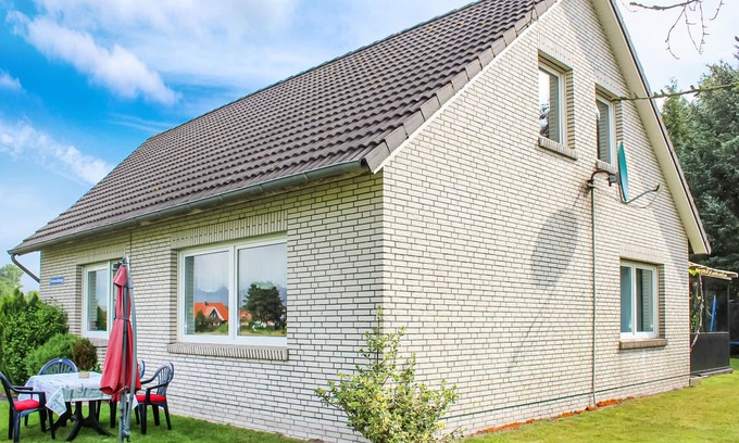 Ihlow House | Spacious vacation home in the heart of East Frisia. Enjoy the wide view over the fields while relaxi