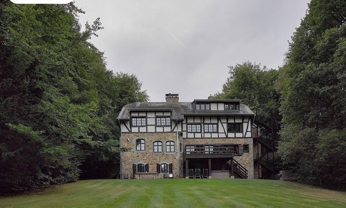 Spa Villa | Spacious Villa in Liège