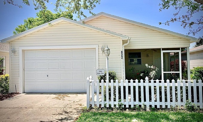 The Villages House | SPACIOUS VILLA WITH GOLF CART CLOSE TO LAKE SUMTER LANDING NO EXTRA GUEST FEES !