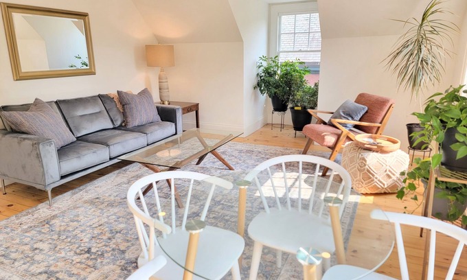 West End Apartment | Spacious West End Loft in Charming Family Home