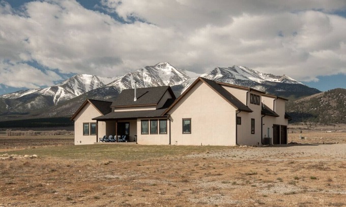 Buena Vista House | Spacious with Hot Tub AC Theatre and Arcade