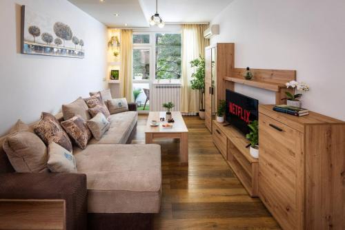 Sofia City Center Apartment | Spacious With Lovely Terrace