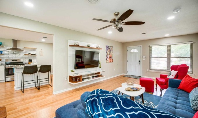 Shearer Hills - Ridgeview House | Spacious Yard Pet-Friendly Home in San Antonio!