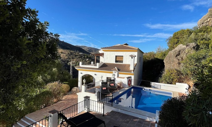 Comares Villa | Spanish country house. Completely free, yet two restaurants within walking distance.